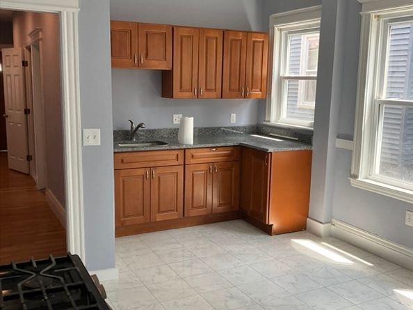 29 Cottage St, Chelsea MA 02150