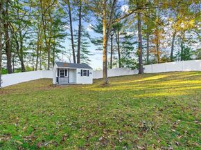 53 Bigelow Rd, Webster MA 01570