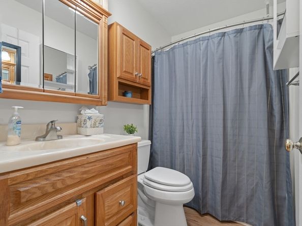 53 Bigelow Rd, Webster MA 01570