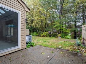 921 Ridgefield Cir C, Clinton MA 01510