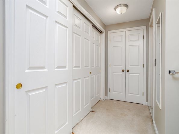 921 Ridgefield Cir C, Clinton MA 01510