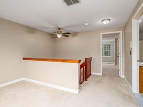 921 Ridgefield Cir C, Clinton MA 01510