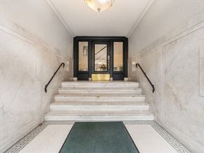 17 James St 1, Brookline MA 02446
