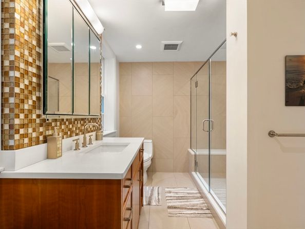 17 James St 1, Brookline MA 02446