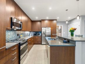 17 James St 1, Brookline MA 02446