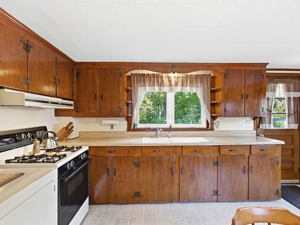 67 Swifts Beach Road, Wareham MA 02571