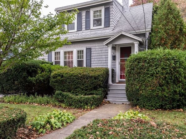 8 Newcomb Avenue, Saugus MA 01906