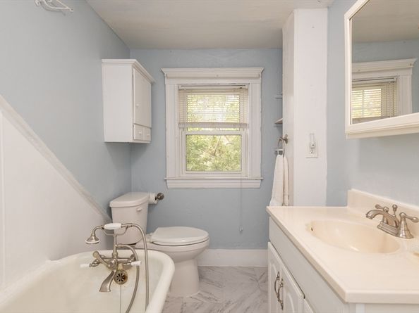 8 Newcomb Avenue, Saugus MA 01906