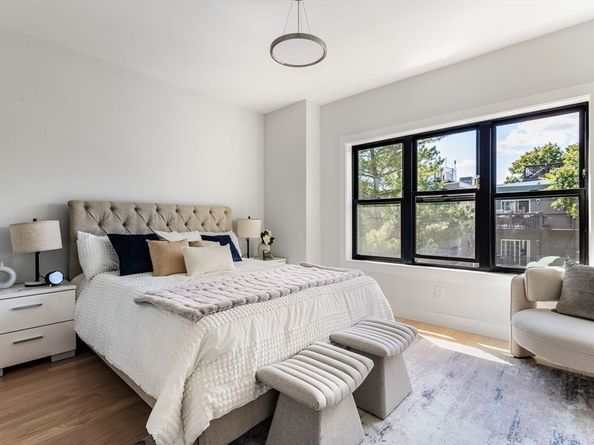 198 Bowen 2, Boston MA 02127