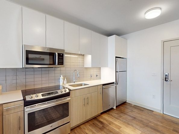 180 Telford Street 59, Boston MA 02135