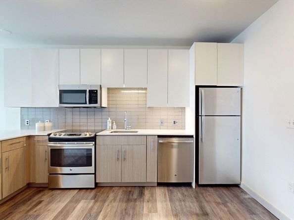 180 Telford Street 59, Boston MA 02135