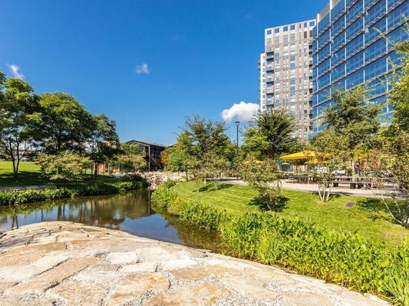 8 Museum Way 1103, Cambridge MA 02141