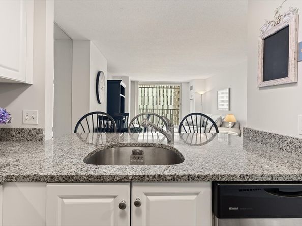 8 Museum Way 1103, Cambridge MA 02141