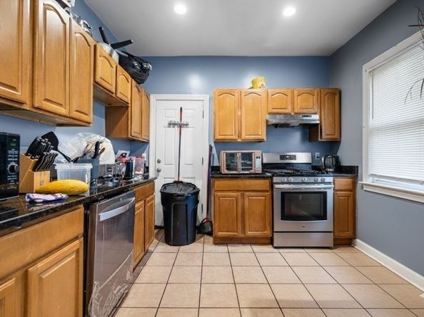 27 Havelock Street, Boston MA 02124