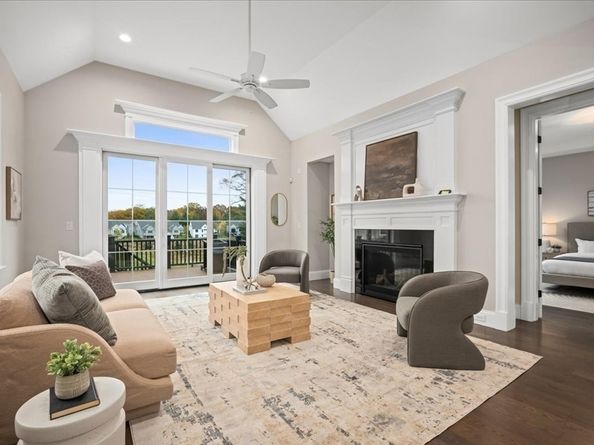 9 Hawk Lane 28, Framingham MA 01701