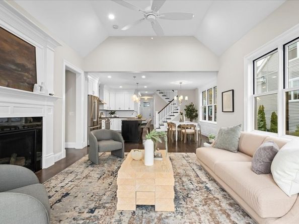 9 Hawk Lane 28, Framingham MA 01701