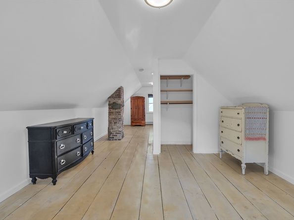 5 Birch Hill Rd, Worcester MA 01606