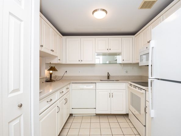 200 Ledgewood Drive 505, Stoneham MA 02180