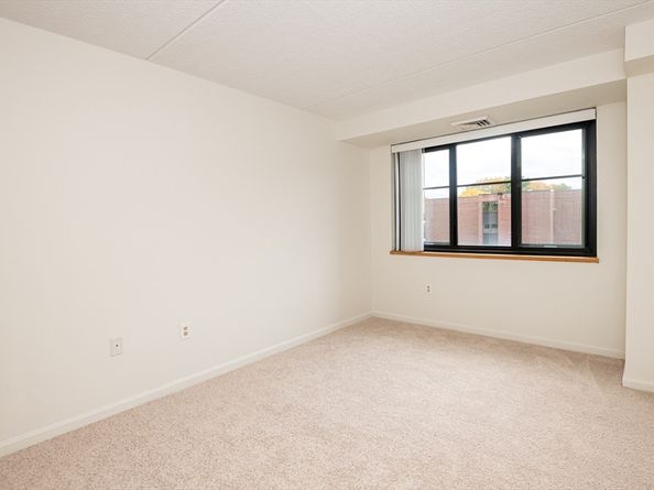 200 Ledgewood Drive 505, Stoneham MA 02180