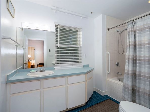 19 Harbourside Rd 19, Quincy MA 02171