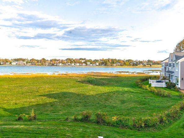 19 Harbourside Rd 19, Quincy MA 02171