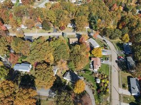 60 Duxbury Dr, Holden MA 01520