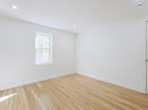 60 Duxbury Dr, Holden MA 01520