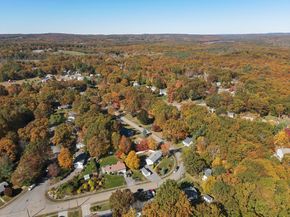 60 Duxbury Dr, Holden MA 01520