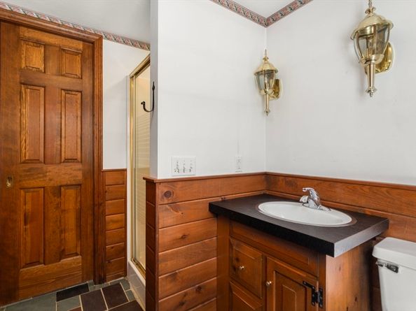 52 & 54 Wells Park Rd, Sturbridge MA 01566