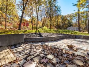 52 & 54 Wells Park Rd, Sturbridge MA 01566