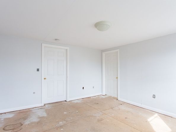 4 E Main St, West Brookfield MA 01585