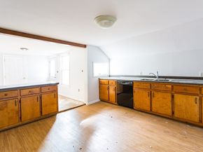 4 E Main St, West Brookfield MA 01585