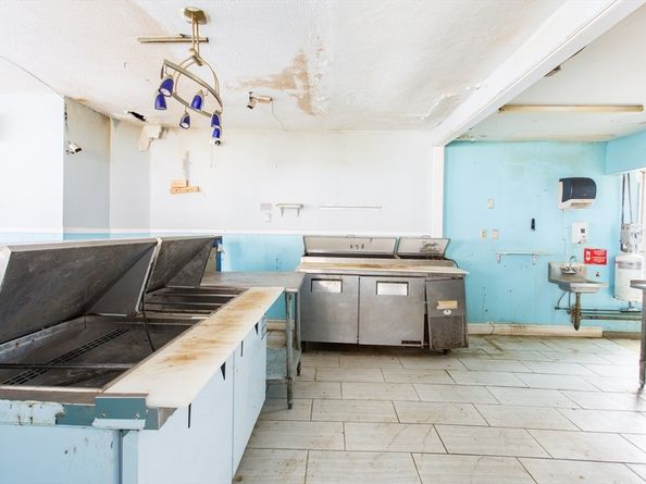 4 E Main St, West Brookfield MA 01585