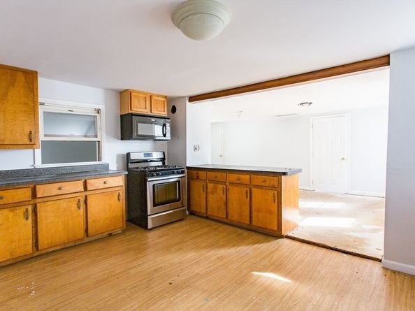 4 E Main St, West Brookfield MA 01585