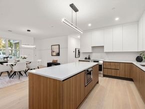16 Stearns Rd 207, Wellesley MA 02482