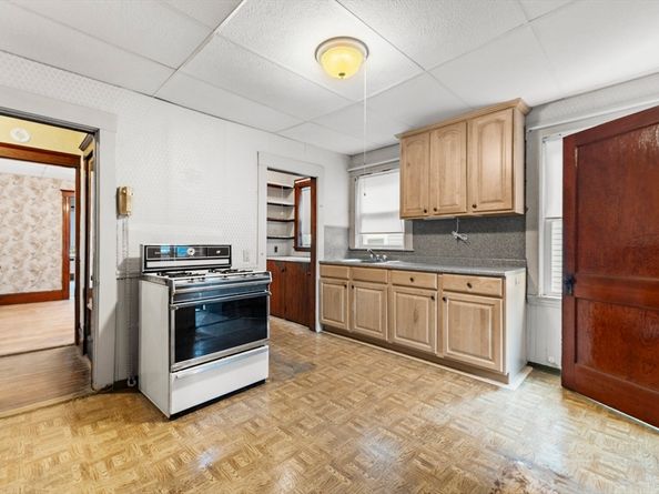 42 Belmont St, Somerville MA 02143