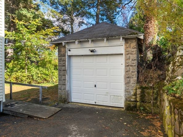 31 Preston St, Malden MA 02148