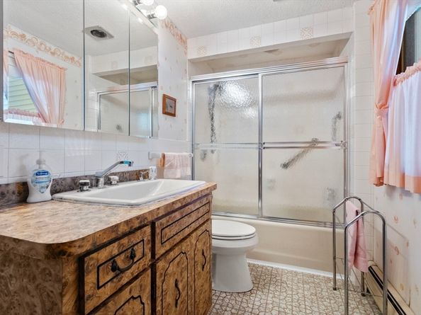 31 Preston St, Malden MA 02148