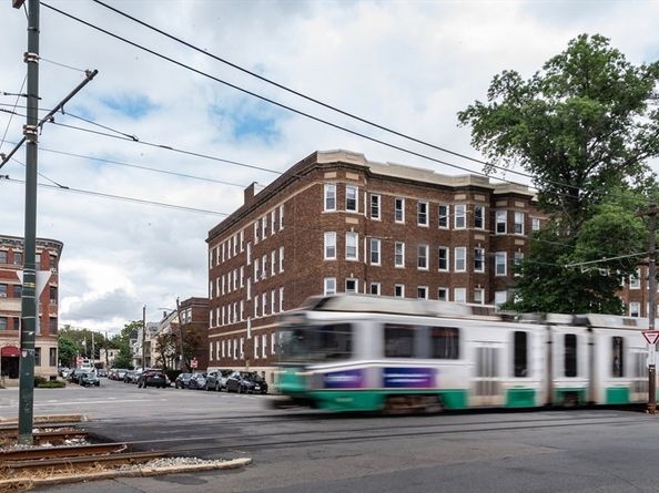 8 Franklin Street 202, Boston MA 02134