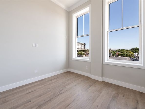 8 Franklin Street 202, Boston MA 02134