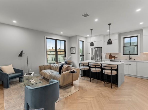 106 Moore PH8, Boston MA 02128