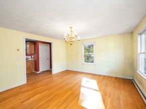 7 Frances Dr, Newburyport MA 01950