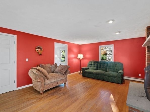 7 Frances Dr, Newburyport MA 01950