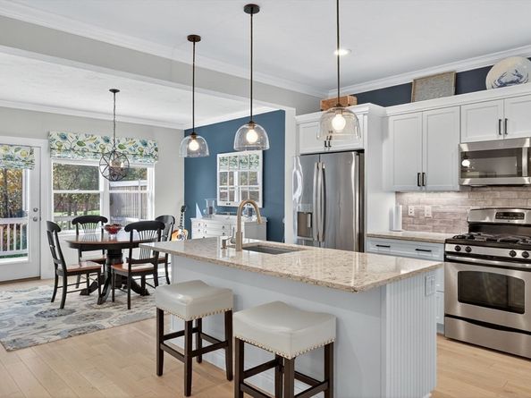 82 Conifer Hill 82, Plymouth MA 02360