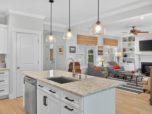 82 Conifer Hill 82, Plymouth MA 02360