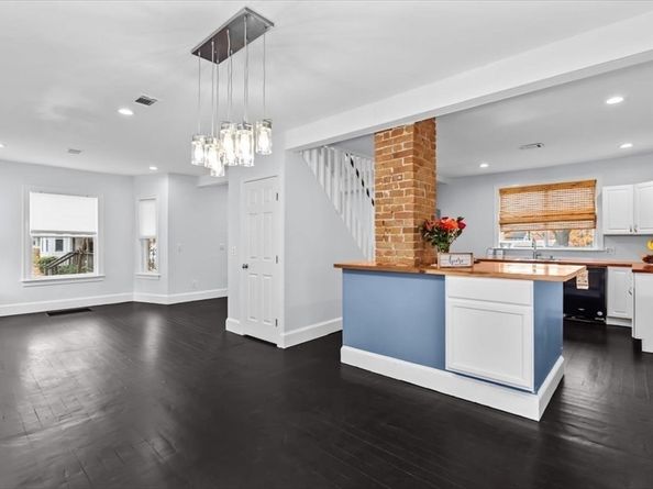 721 Pleasant Street, Brockton MA 02301