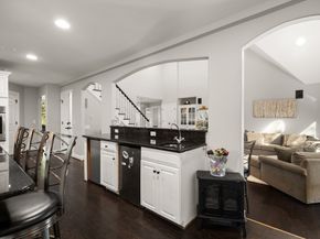 27 Turtleback Rd, Essex MA 01929