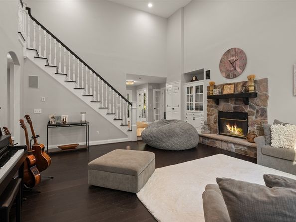 27 Turtleback Rd, Essex MA 01929