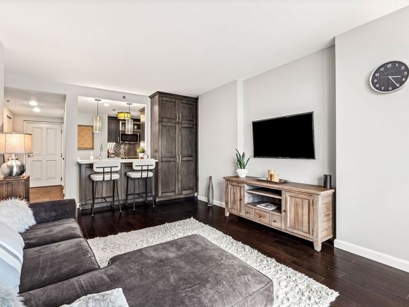 10 Museum Way 828, Cambridge MA 02141