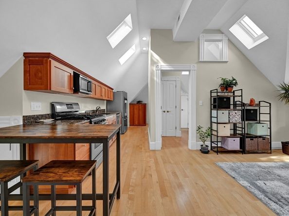 22 Lowell St 3, Somerville MA 02143